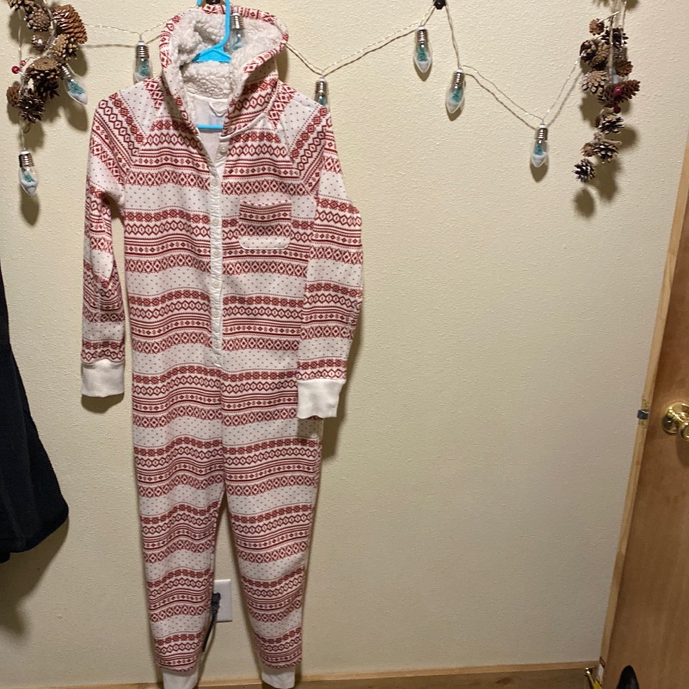 Abercrombie & Fitch Red and White Patterned Onesie